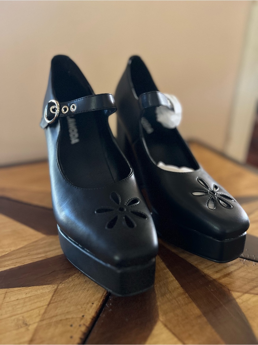 Lamoda Growing Up Platforms